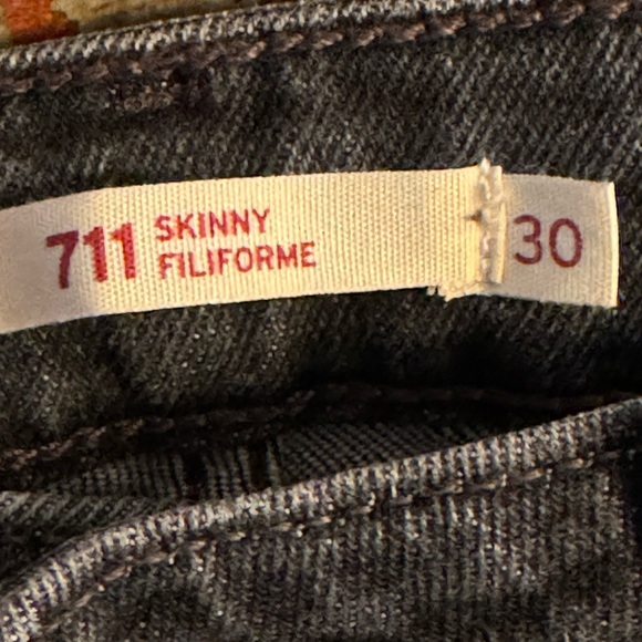 Levi's Gray and Black Distressed Skinny Jeans - Picture 3 of 3